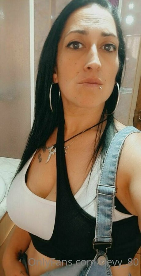 Foto di nudo di fuga di OnlyFans di Nevy80