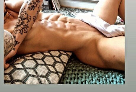 Foto di nudo di fuga di OnlyFans di Lois Pacitto