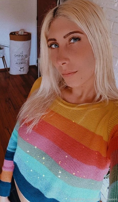 Foto di nudo di fuga di OnlyFans di Angelbetween