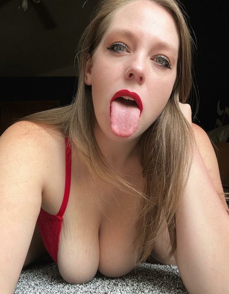 Foto di nudo di fuga di OnlyFans di Foxxthemisses