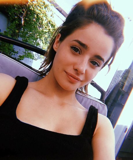 Foto di nudo di fuga di OnlyFans di Holly Earl