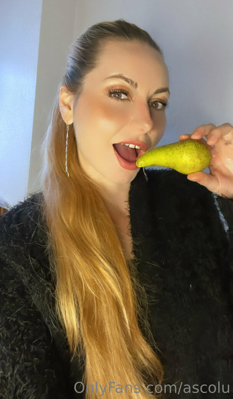 Foto di nudo di fuga di OnlyFans di Ascolunft