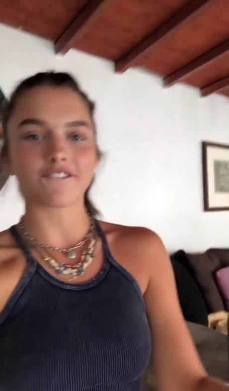 Foto di nudo di fuga di OnlyFans di Chloe East