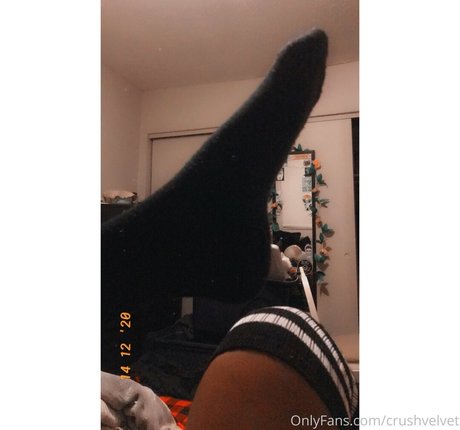 Foto di nudo di fuga di OnlyFans di Crushvelvet
