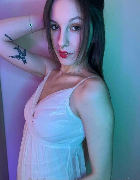 Foto di nudo di fuga di OnlyFans di Novaseren