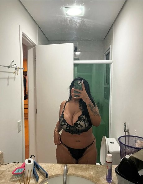 Foto di nudo di fuga di OnlyFans di Mandy Lia