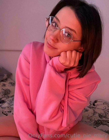 Foto di nudo di fuga di OnlyFans di Cutiepiemary