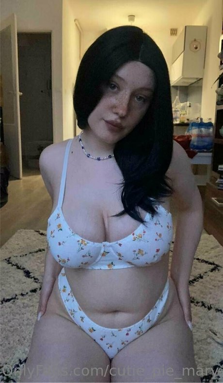 Foto di nudo di fuga di OnlyFans di Cutiepiemary
