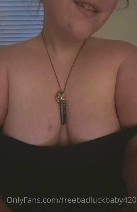Foto di nudo di fuga di OnlyFans di Freebadluckbaby420