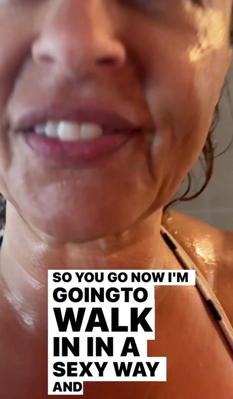 Foto di nudo di fuga di OnlyFans di Nadia Sawalha