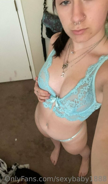Foto di nudo di fuga di OnlyFans di Sexybaby1888