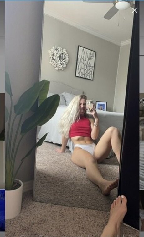 Foto di nudo di fuga di OnlyFans di Abigail White