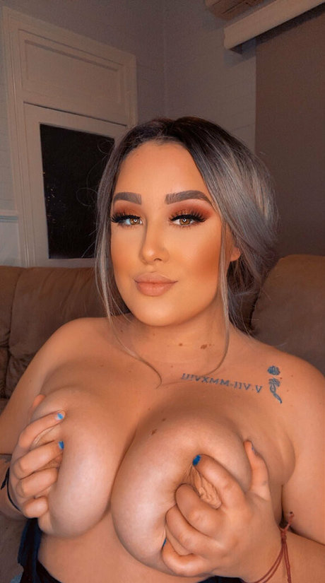 Mollygrey_previews