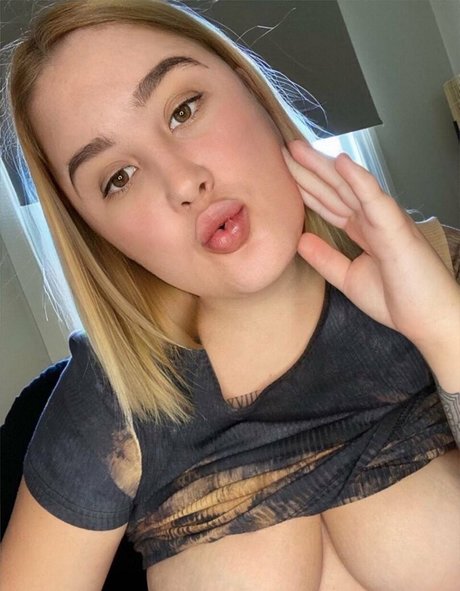 Foto di nudo di fuga di OnlyFans di Mollygreypreviews
