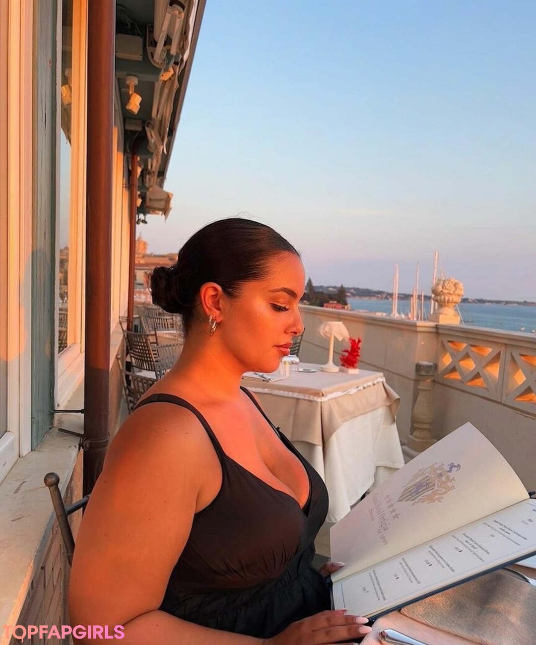 Foto di nudo di fuga di OnlyFans di Zina Hadid #101 Foto di nudo di fuga di OnlyFans di Zina Hadid #101