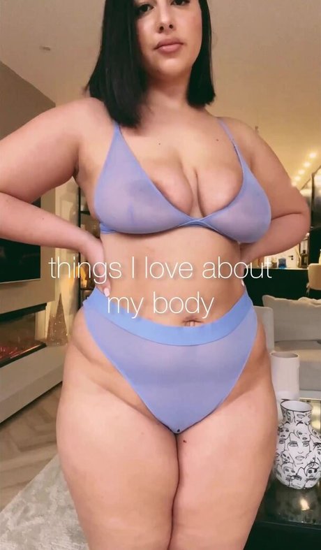 Foto di nudo di fuga di OnlyFans di Zina Hadid