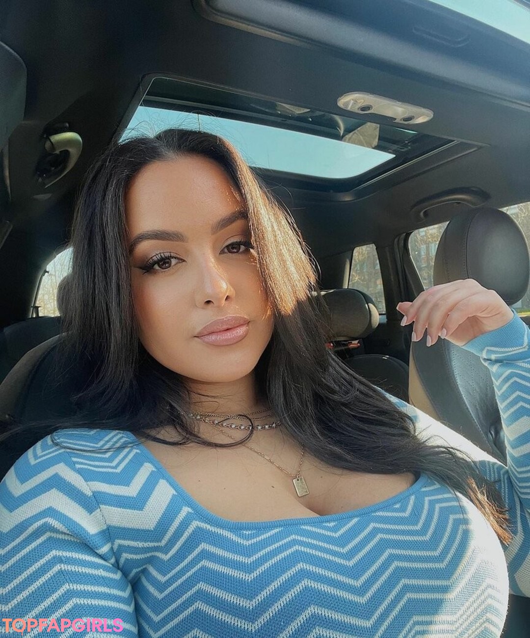 Foto di nudo di fuga di OnlyFans di Zina Hadid #36 Foto di nudo di fuga di OnlyFans di Zina Hadid #36