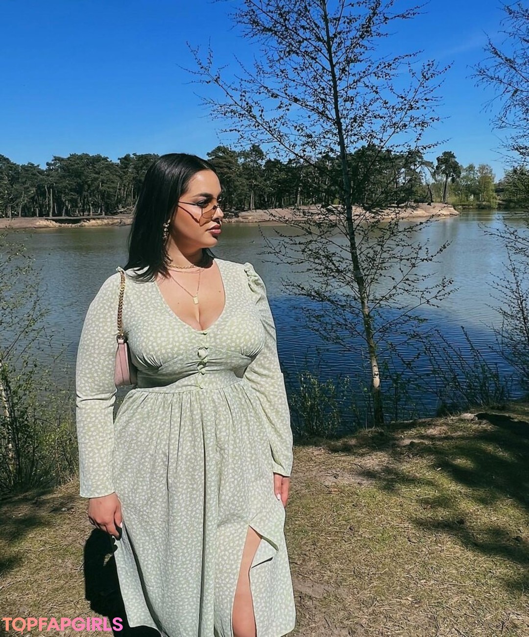 Foto di nudo di fuga di OnlyFans di Zina Hadid #59 Foto di nudo di fuga di OnlyFans di Zina Hadid #59