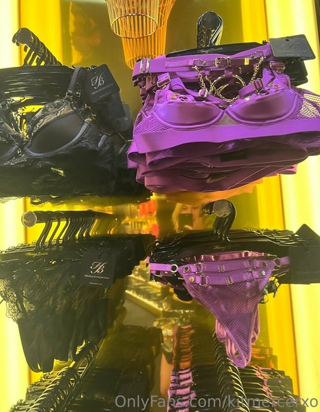 Foto di nudo di fuga di OnlyFans di Kitmercerxo