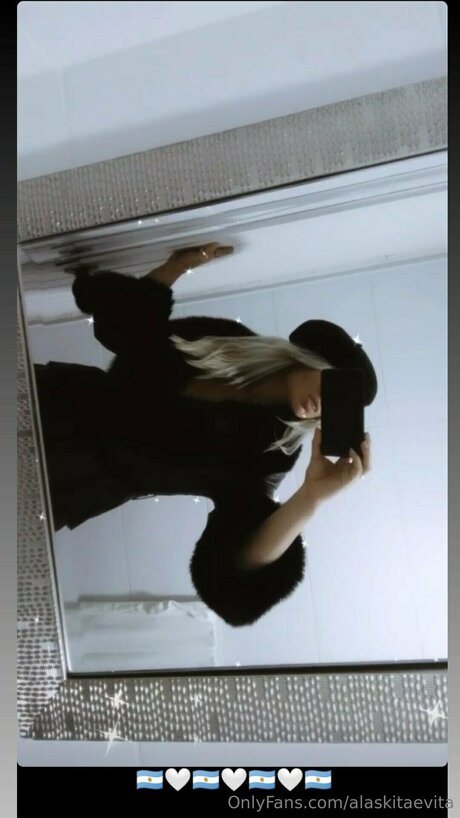 Foto di nudo di fuga di OnlyFans di Hibarbieonly