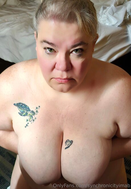 Foto di nudo di fuga di OnlyFans di Synchronicityimab