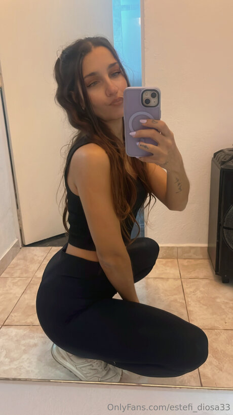 Foto di nudo di fuga di OnlyFans di Estefi Diosa33
