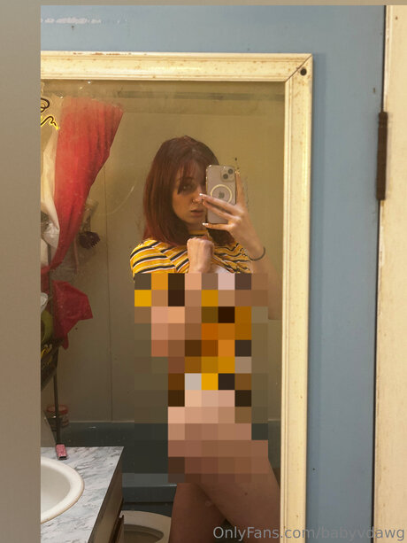 Foto di nudo di fuga di OnlyFans di Babyvdawg