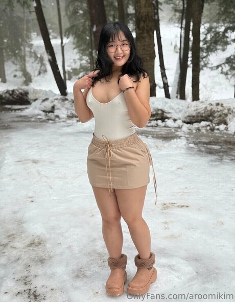 Aroomi Kim