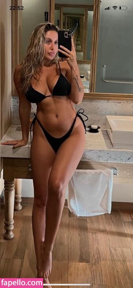Foto di nudo di fuga di OnlyFans di Alice Mamonova