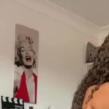 Foto di nudo di fuga di OnlyFans di Aylawingx