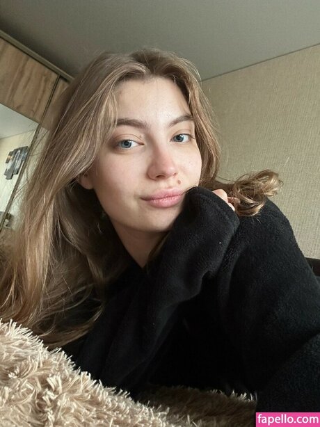 Foto di nudo di fuga di OnlyFans di Milajen