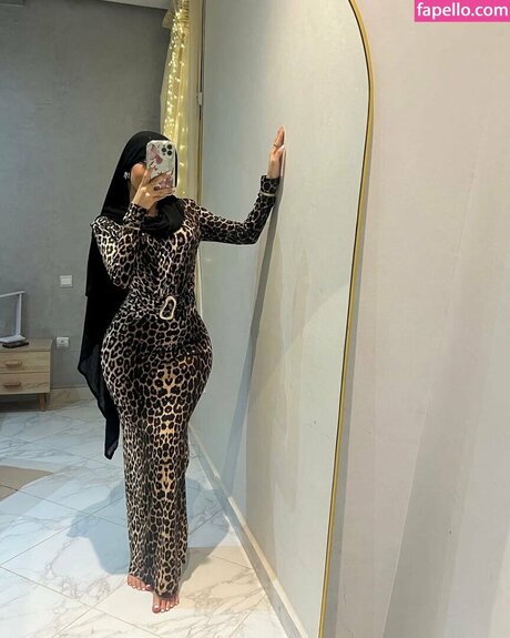 Foto di nudo di fuga di OnlyFans di Salma Moubah