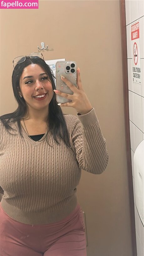 Foto di nudo di fuga di OnlyFans di Rukminimunera17