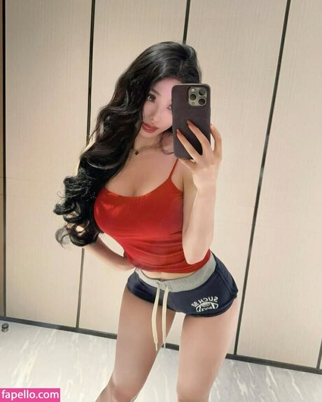 Foto di nudo di fuga di OnlyFans di Mimi11 Mimi12
