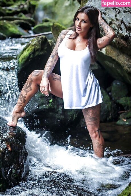 Foto di nudo di fuga di OnlyFans di Jasmin Ruehle