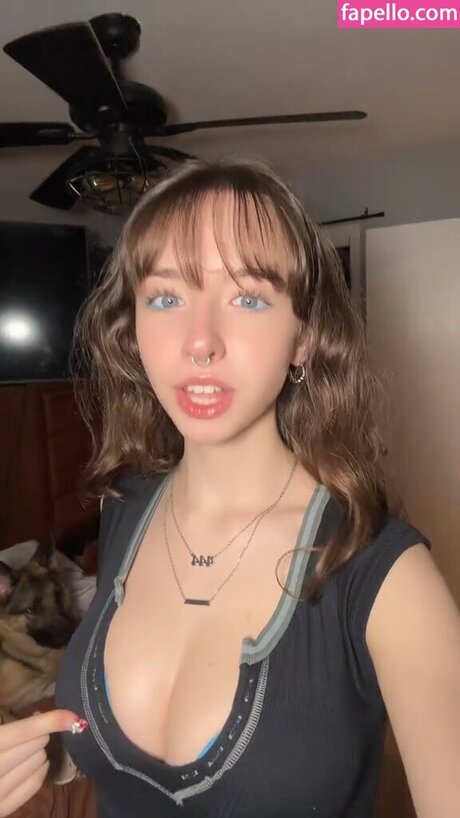 Foto di nudo di fuga di OnlyFans di Refusedfruit