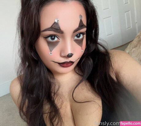 Foto di nudo di fuga di OnlyFans di Nivibtw