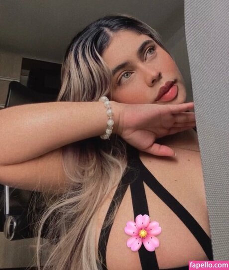 Foto di nudo di fuga di OnlyFans di Daniela Villa