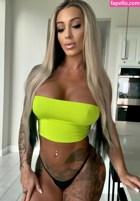 Foto di nudo di fuga di OnlyFans di Sara Pauline