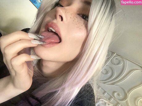 Foto di nudo di fuga di OnlyFans di Eieniffy