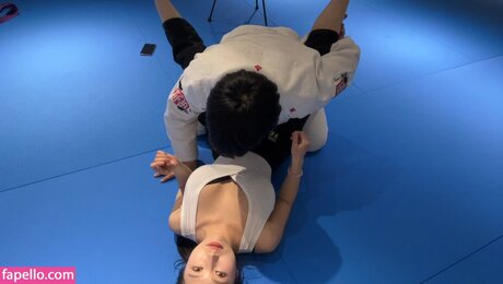 Foto di nudo di fuga di OnlyFans di Yeonhwa