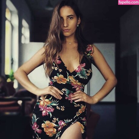 Foto di nudo di fuga di OnlyFans di Olexandra Veklenko