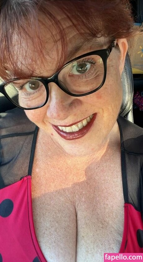 Foto di nudo di fuga di OnlyFans di Grandmanika