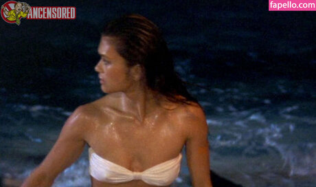Nia Peeples