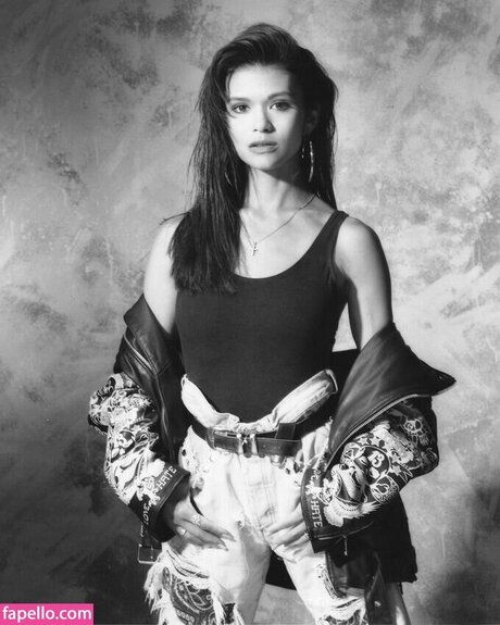 Nia Peeples