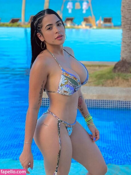 Foto di nudo di fuga di OnlyFans di Gabriella Monasterios