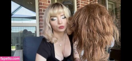Foto di nudo di fuga di OnlyFans di Emmas Myspace