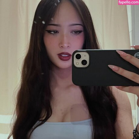 Foto di nudo di fuga di OnlyFans di Asmr Emco