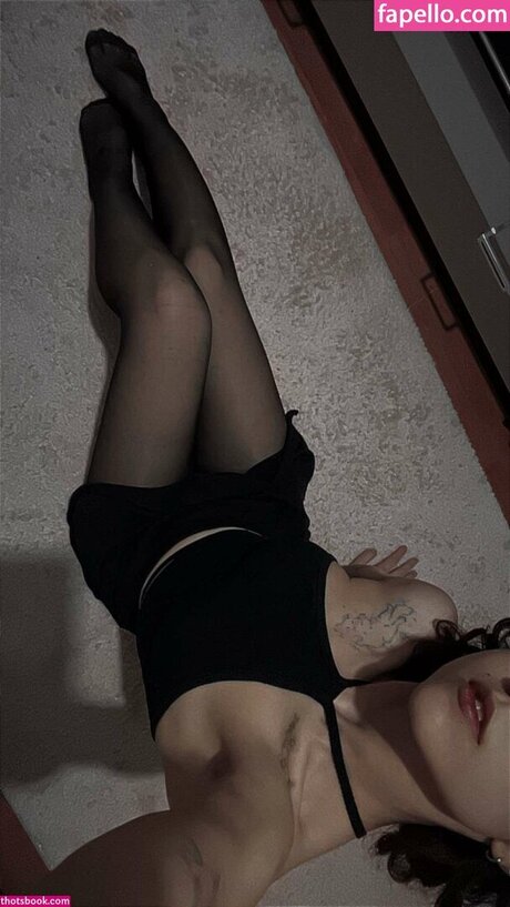 Foto di nudo di fuga di OnlyFans di Ayse Arslan