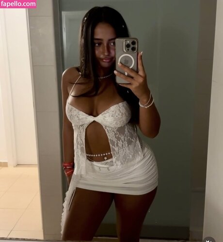 Foto di nudo di fuga di OnlyFans di Zarah Mcadam